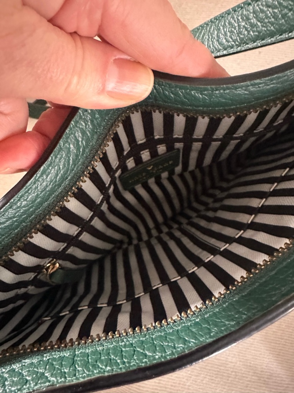 NWOT: kate spade Emerald Green Leather Crossbody Bag - Picture 3 of 3